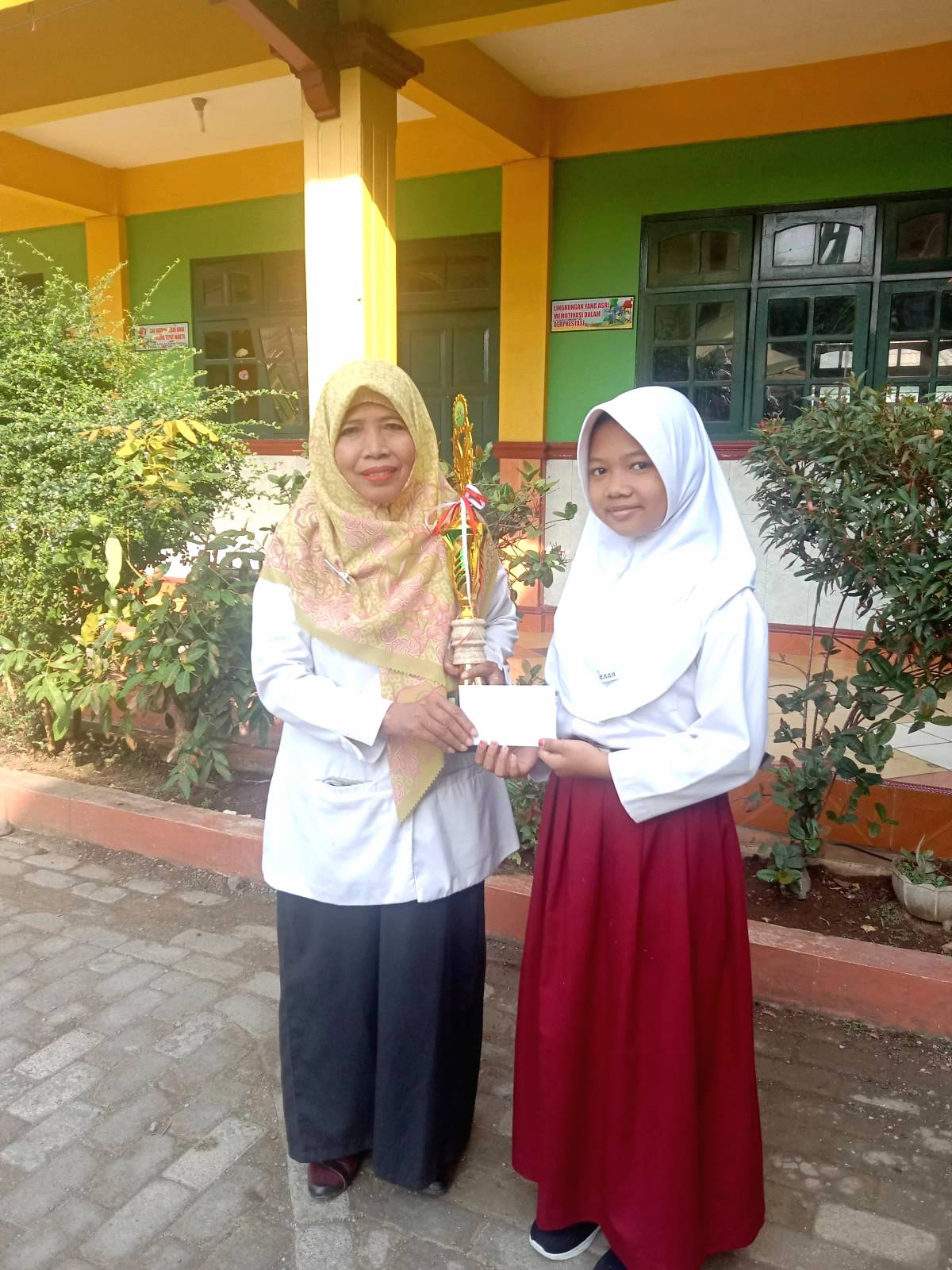 Siswi MI Ma’arif 03 Gentasari Raih Juara 2 MTQ Porsadin