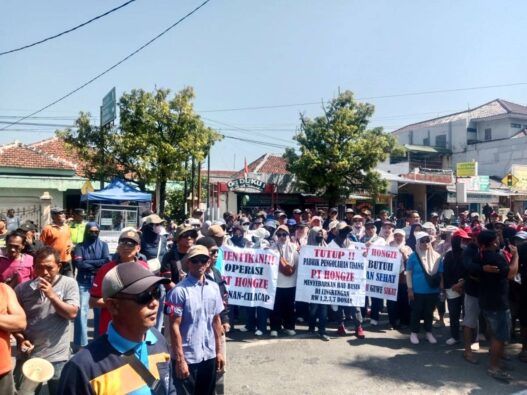 Warga Donan Datangi DPRD Cilacap