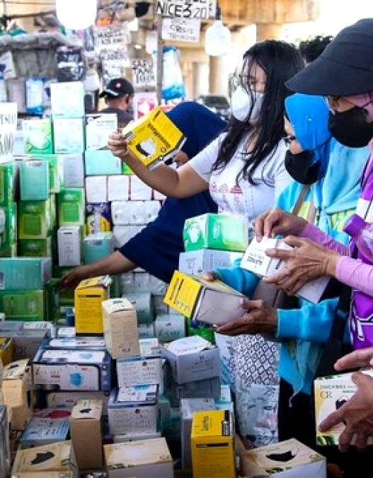 Warga Jakarta Mulai Borong Masker