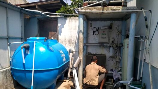 Warga Pantau IPAL SPPG Rejasari I